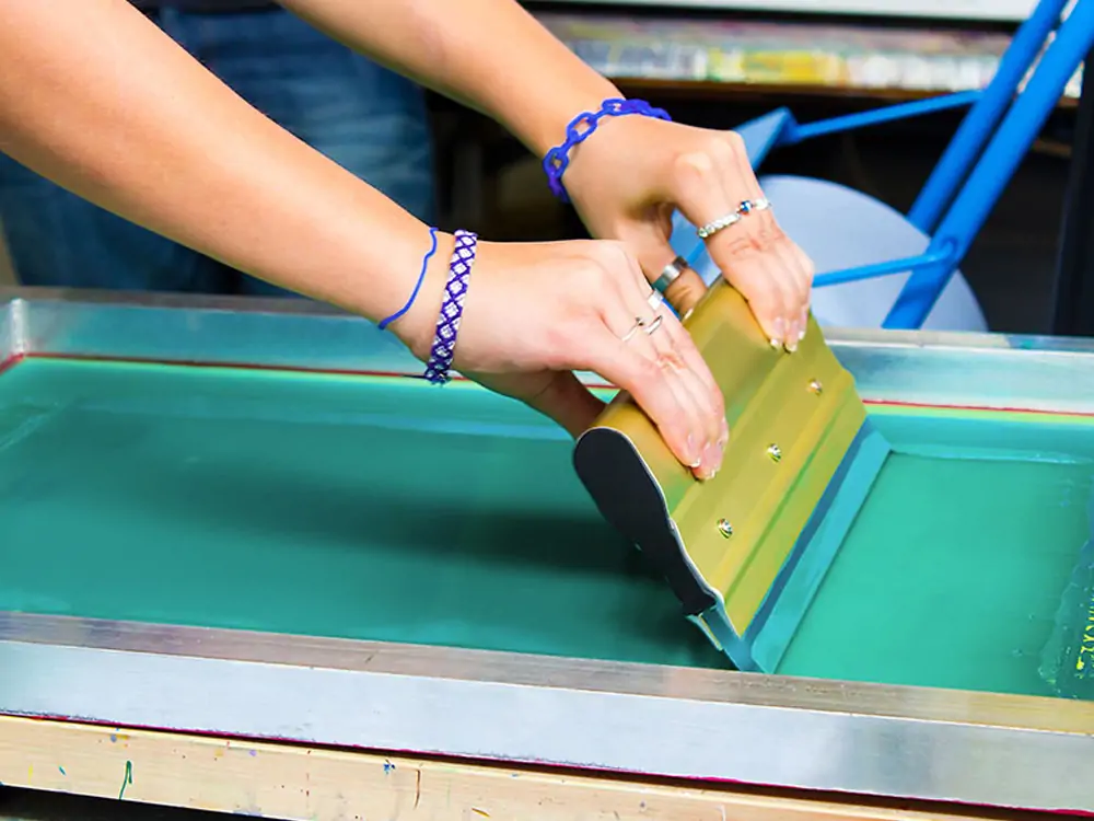 WHAT IS SCREEN PRINTING