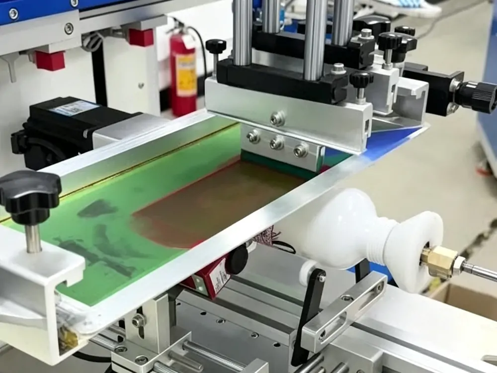 como_funciona_uma_máquina_de_serigrafia_cilíndrica